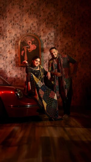 Karthik Surya Instagram - Here comes …Navrathri Damakka Finale 😍 @karthiksuryavlogs 

🎥 @sam_obscura._  and team
Mua: @makeover_by_shelna 
Outfit: @ethniczuri 
Choreography: @satheeshchandrabose 

#navratri #navratrispecial #navratri2023 #saranyanandakumar #shubharambh