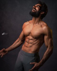 Actor Kartikeya Gummakonda HD Instagram Photos and Wallpapers July 2024