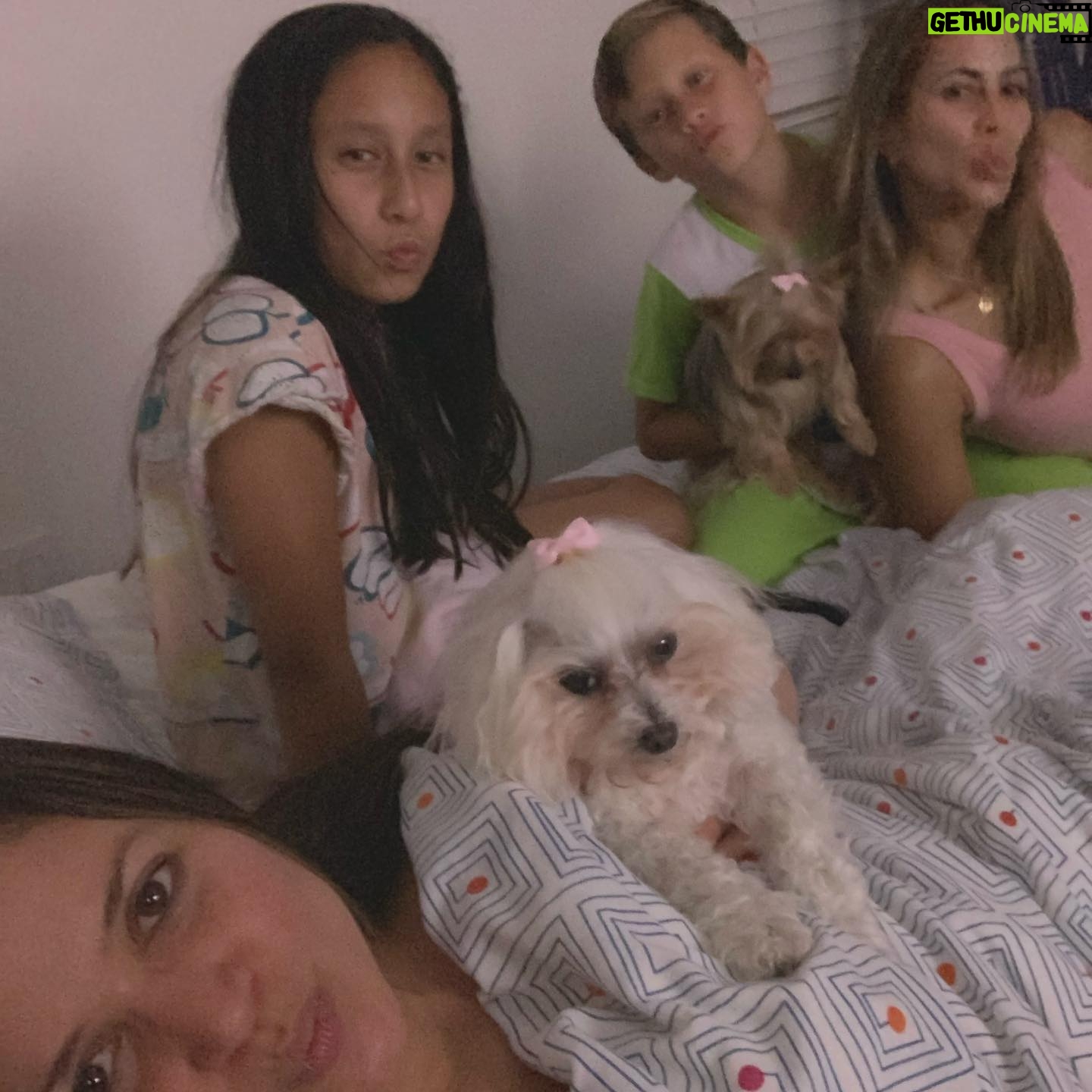 Kary Musa - 128 Likes - #nationaldogday with my favorite Miami/Colombian cousins on our amazing pijama nights with @motikamanita #imissyou #familyforever #familyfirst 😘😘😘😘😘😘😘😘