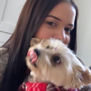 Kary Musa Instagram - Gracias por siempre estar ahí❤️ Familia es familia y cuando los que no valen la pena se van de tu vida, aprendes a valorar más a los que siempre han estado y que se quedarán por siempre apoyándonos con todo su amor y comprensión❤️