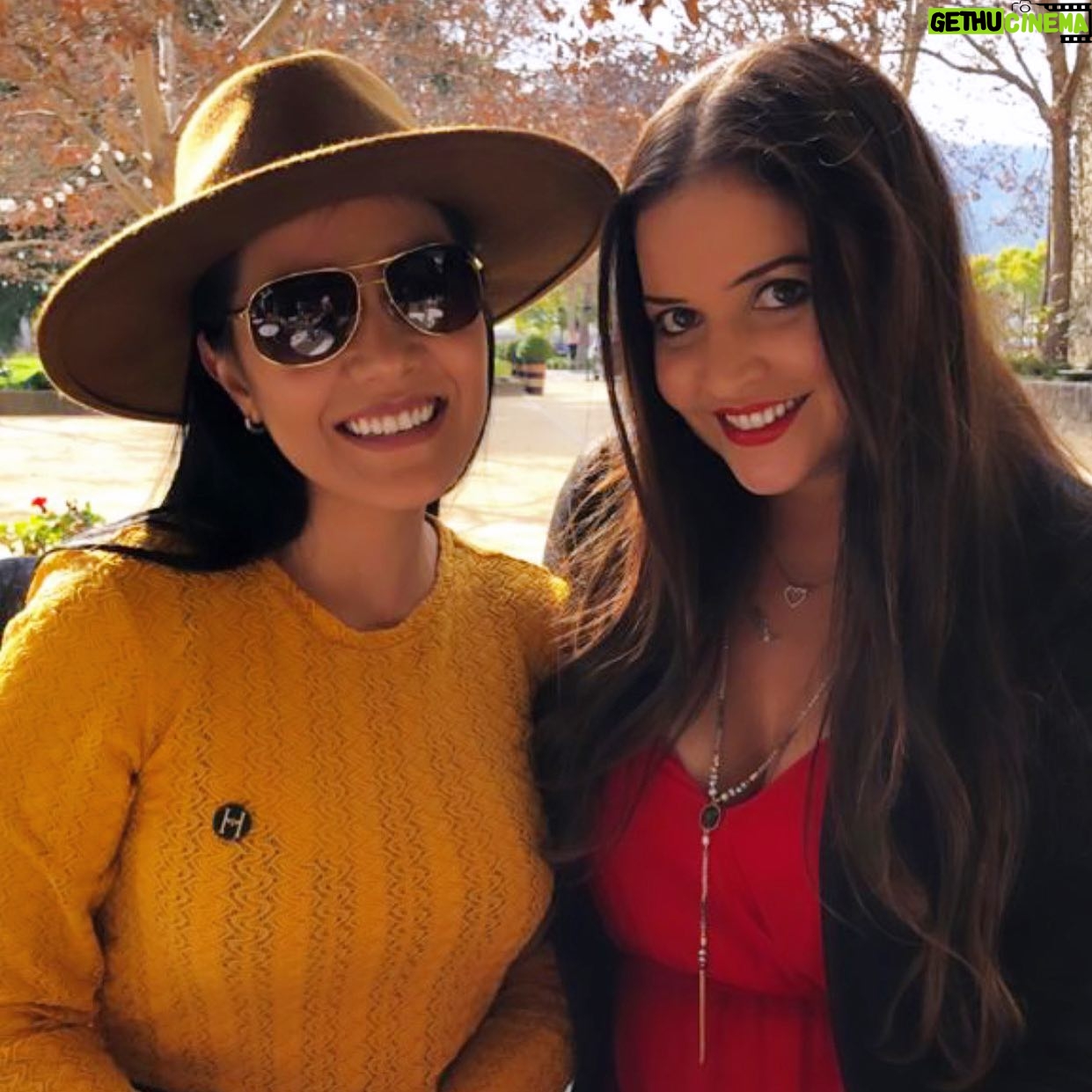 Kary Musa - 190 Likes - Thank you for such a great Valentine’s visit my dear @reinaleonv te quiero mucho!! ❤️