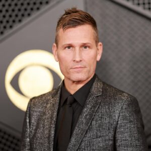 Kaskade Instagram - 8 time GRAMMY nominee and 1/2 of #Kx5, #Kaskade, has arrived at this years #GRAMMYs! ✨