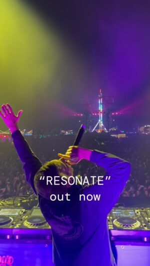 Kaskade Instagram - 💫Resonate OUT NOW💫
@johnsummit and I had some fun making this one - send it to a friend who knows when to scream “COME ON!”