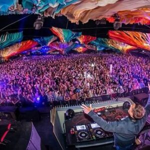 Kaskade Instagram - A weekend in the desert. 🌵 ☀️ 

After a 9 year hiatus I returned to @coachella for a surprise pop up at the @thedolab ❤️‍🔥🫠
Played some tunes, hung with friends and got some sun.  It was beautiful!  Debuted some new music with @alisonwonderland and @johnsummit 
➡️ swipe to get a listen.