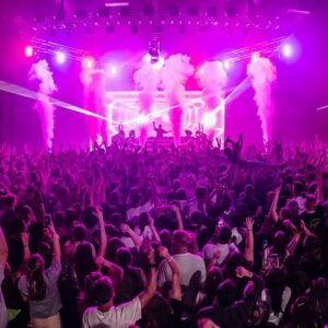 Kaskade Instagram - I have played thousands of shows over the course of my career. Some big, some small and pretty much everything in between.  I enjoy all of them BUT some of the most memorable ones are the ones that completely surprise me.  Last week I played a show in Sandy Utah with NO expectations.  I was blown away with the size of the crowd and how much energy they had. People going all in like it’s the first show they had ever been to - and for all I know it might have been. It was a memorable one - thank you! 🙌🏼🙏🏼❤️

📷 @markowensphoto