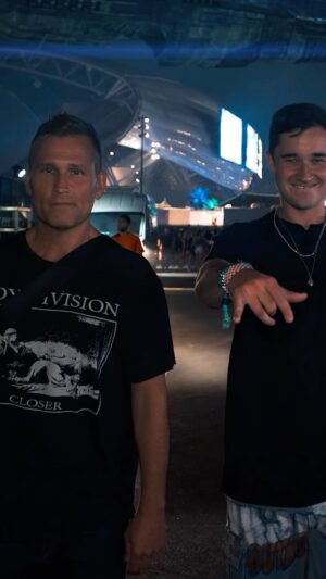 Kaskade Instagram - Hard Summer with @johnsummit last week was massive!