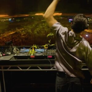 Kaskade Instagram - RESONATE OUT THIS FRIDAY 🙌

this track was first road tested in our hometown of Chicago last year and after months of perfecting it, we played it together at Coachella and we knew it was time to share it w u all 🙏