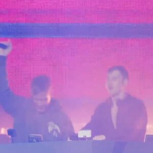 Kaskade Instagram - RESONATE OUT THIS FRIDAY 🙌

this track was first road tested in our hometown of Chicago last year and after months of perfecting it, we played it together at Coachella and we knew it was time to share it w u all 🙏