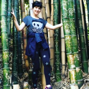 Kat Brower Instagram - Checking out the bamboo in my panda shirt 🐼❤️ #UCLA #botanicalgarden #walkinginLA
