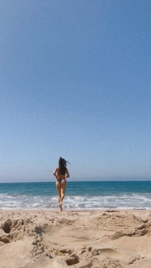 Kat Ingkarat Instagram - Forever romanticizing🌊
Forever loving the ocean and nature🌿
