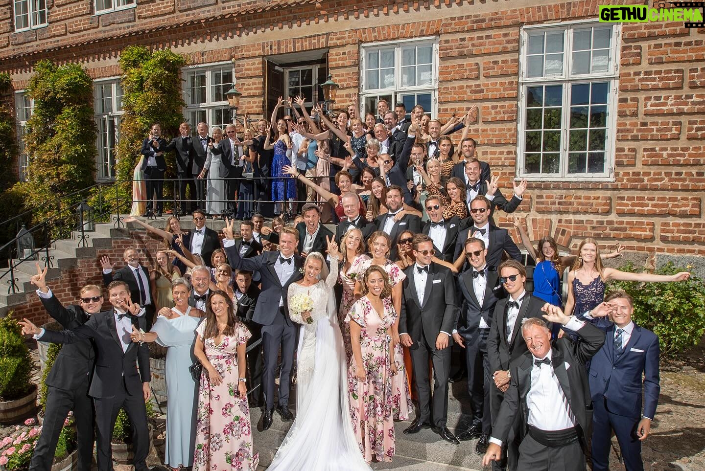 Katarina Flatland - 14.3K Likes - 6-års bryllupsdag med livets mann💙, og et lite tilbakeblikk til denne magiske dagen😍