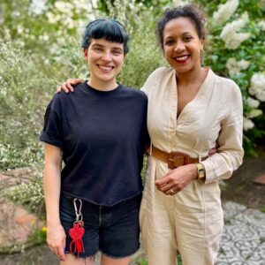Katarzia Instagram - Toto je Johanna Nejedlová, @johanna_neje, ktorej aktivity roky sledujem. Som fanúšik osvety, ktorú robia v ich organizácii @konsent_  a celkovo sa stotožňujem s rôznymi Johanninými názormi, aj pokiaľ ide o ženské práva. Aj vďaka nej prešla v ČR v týchto dňoch redefinícia znásilnenia, o čo sa snažili spolu s ďalšími aktívnymi ľuďmi celé 3 roky. Teraz sa J rozhodla kandidovať do Európskeho parlamentu ako nezávislá za stranu @zeleni.cz. 

Neviem, či viete, ale aj ako slováci v ČR môžeme dokonca aj s prechodným, alebo trvalým pobytom voliť vo voľbách do EP aj vrámci ČR, teda aj Johannu. 

Sledujte jej aktivity, je to veľká inšpirácia aj pre SK politiku, ktorá je teraz v nepeknom downfalle a otázky ekológie a ženských práv, ktoré sú pre mňa dôležité, sú zatienené obavami z kompletnej deštrukcie demokracie. 

Johannu podporujem z osobného presvedčenia, pretože verím v jej zápal pre zmenu k lepšiemu a dobré úmysly. ♥️ 

Voľby sú 7 a 8.6.2024!