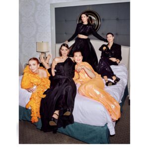 Katarzyna Herman Instagram - 🖤🧡🖤🧡🖤
Praca w tej ekipie to czysta przyjemność 🧡
A oto efekty :
Propozycja coveru -
dziś już w sprzedaży @twojstylpl -okładki są podobno dwie -tak czy siak : to było cudowne spotkanie 🧡 z super bohaterkami tej sesji -oraz wielu innych okładek TS :
@agnieszkagrochowska_official 
@ostaszewskamaja_official 
@katarzynazielinska 
@danutastenka_fp_official 
Oraz z ekipą : 
@aldona 📸
@marysiaszaj 
@gosiamacias 
@adrianwlasiuk 
@stanislovestory 
@sylwiarakowskamakeup 
@mmcstudiodesign 

🖤🧡🖤🧡🖤