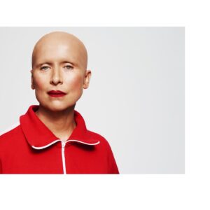 Katarzyna Herman Instagram - 🇵🇱🇵🇱🇵🇱🇵🇱🇵🇱🇵🇱🇵🇱
Przeżywałam bardzo wczorajsze wybory ,
pojechałam zagłosować do mojego rodzinnego Białegostoku wraz z synem ,który głosował pierwszy raz,
werbowałam ,
ogłosiłam nawet,że jak pójdzie źle to się ogolę na łyso - No cóż jetem dziś u fryzjera … 
✌🏼🇵🇱
📸 @zuzakrajewska dla kampanii @fundacjaraknroll