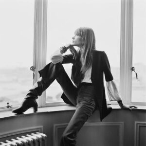 Katarzyna Herman Instagram - Anouk Aimée 🖤18.06 
Françoise Hardy 🖤 11.06 
 Comment  te dire audieu ? 
#monamour❤️#ikonic #frenchstyle