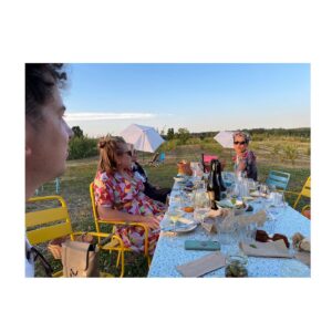 Katarzyna Herman Instagram - 🎂
słodki koniec lata …ale to było doooobre
#świętyspokój#birthday#sadjabłoniowy #kwasnejablko