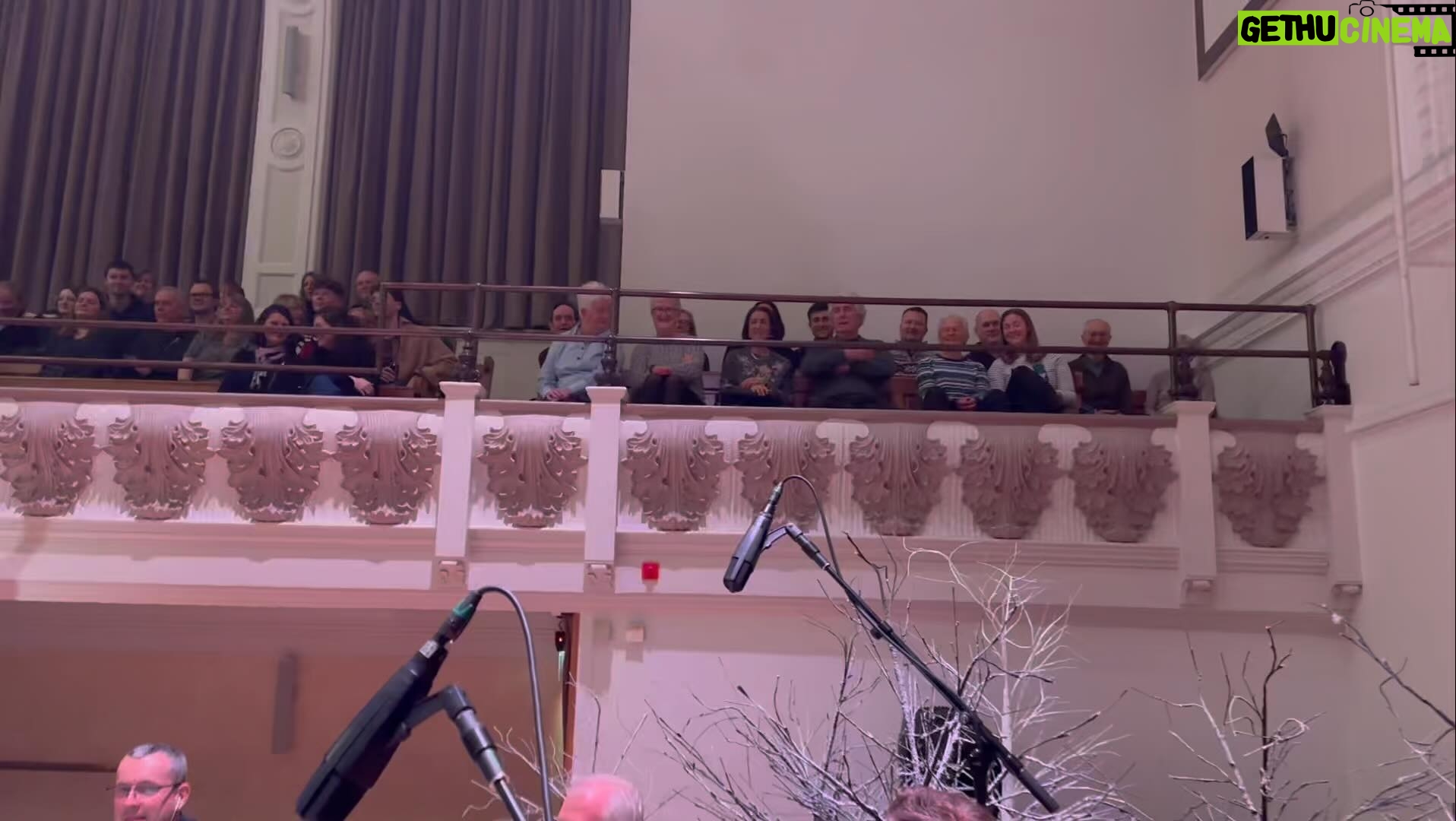 Kate Rusby - 328 Likes - 🎄❄️💚 You were all amazing at @cadoganhall London tonight! Sorry I spilt my tea but I was having a lot of fun 😆 Have a fabulous Christmas all of you and thanks for coming out to sing and be very merry with us. London baby 💚❄️🎄
#lightyears #katerusby #katerusbychristmas #newalbum #tour #est1973