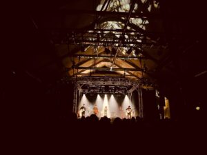 Kate Rusby Instagram - Aw what a ￼￼gorgeous night tonight at Cheese and Grain in beautiful Frome 🌟 Thanks for singing and being awesome 😊 Can you spot yourself? 😃

Tomorrow we are off to Hall for Cornwall in Truro wheeeeeeee 🏎️

#springtour2023 #KateRusby #Est1973 #songs #tour #musicislife #Jenny #manlytunes #winetime
