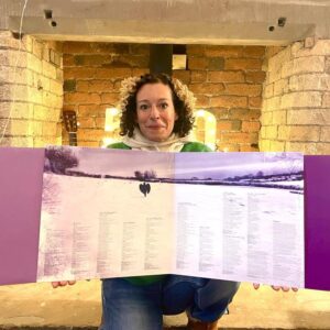 Kate Rusby Instagram - It’s arrived in time for Friday!!! 😃😁😆🎊 Aw it looks so so bonnie!! 🥰🎄
Limited run, hand numbered, double, gate fold, translucent (like ice!) beautiful peice of loveliness!! 🥰
They are getting snapped up quickly so if you would like to secure one,  pre- o r d e r now! 😊🌟who wants one?? 😃