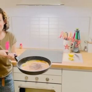 Kate Rusby Instagram - HAPPY PANCAKE DAY 2024!!!!!! 😃🎊❤️
A little escape with our beautiful girls with only 8 weeks to go before Singy Songy expedition, but had to include a flip of the pancake!!! Landed it phewf! 😑 🙌
What did you have on yours? 😃❤️