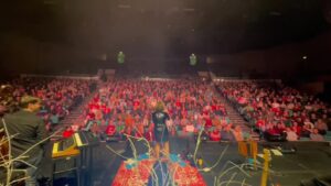 Kate Rusby Instagram - 🎄🌟Well we are off!! York Barbican, what an amazing place to start the tour 🤍 Loved every minute and your singing was incredible! Happy Christmas to you all you lovely people 🌟🎄

#lightyears #tour #katerusby #xmas2023