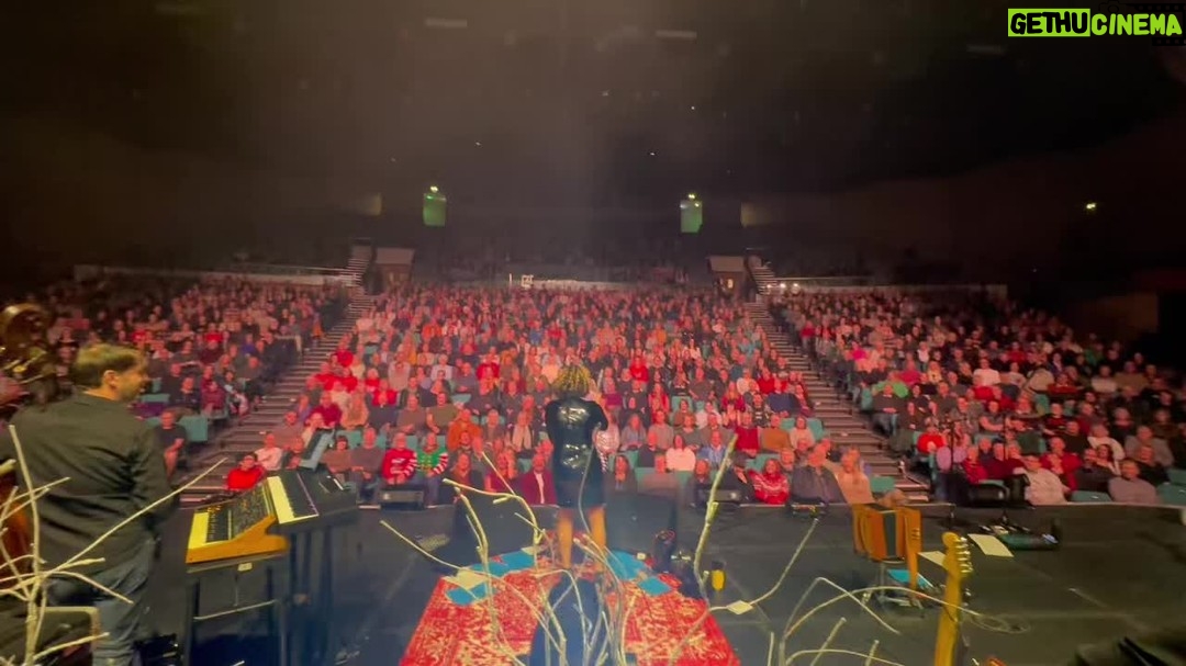 Kate Rusby - 626 Likes - 🎄🌟Well we are off!! York Barbican, what an amazing place to start the tour 🤍 Loved every minute and your singing was incredible! Happy Christmas to you all you lovely people 🌟🎄
#lightyears #tour #katerusby #xmas2023
