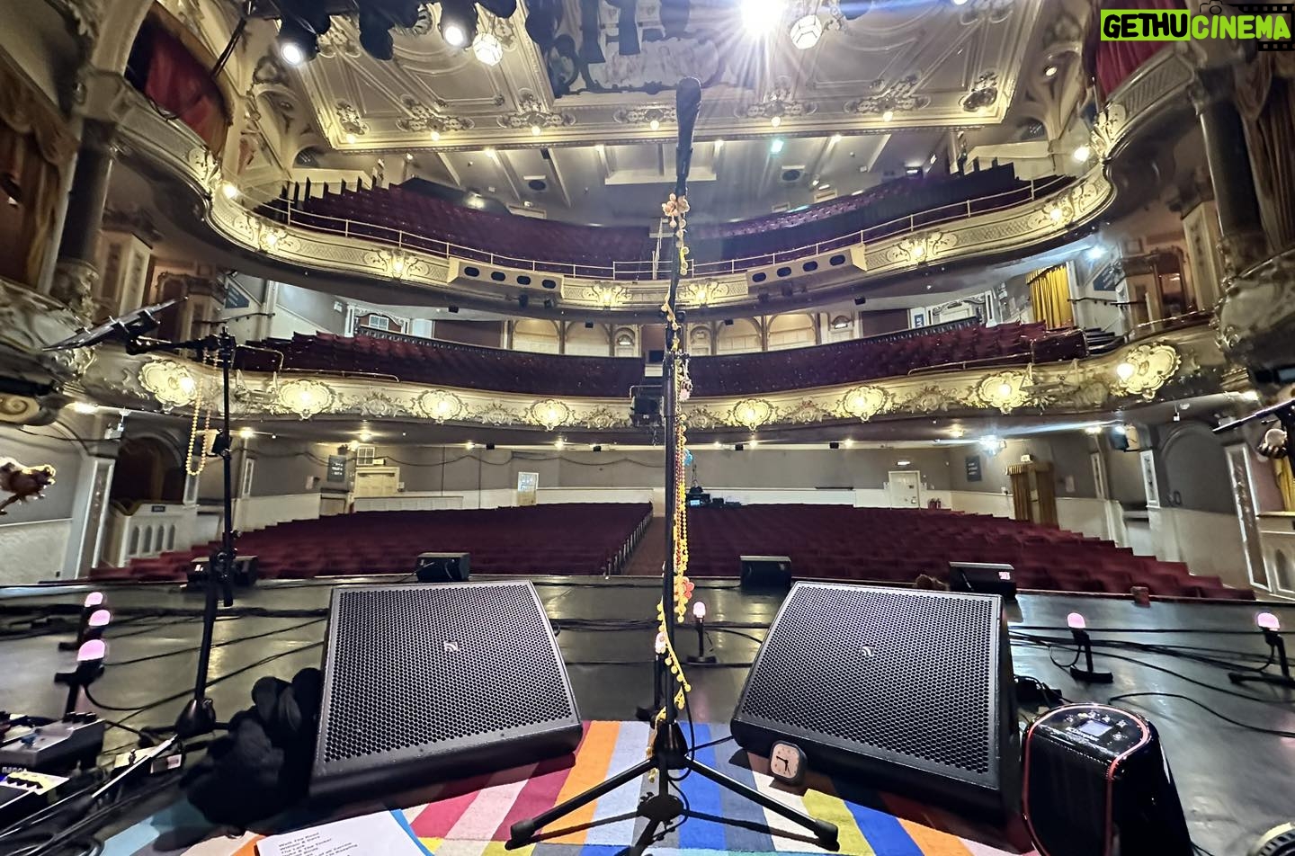 Kate Rusby - 243 Likes - 🌸⭐️🌸 Absolutely beautiful night tonight at @paviliontheatreglasgow. You guys were with us from the very start, it was such a fun evening. Thank you so much for coming out, singing and being awesome. Can’t wait to come back 🌸⭐️🌸
On to @theatre.severn Shrewsbury on Sunday April 21st and it is SOLD OUT! Vroom vroom 🚗
#singysongysessiontour #springtour #katerusby #guitars #acousticguitars #electricguitars #bass #rhodeskeys #moog #moog @duncanlyall @deebookane @sammysauceboat @isophase_audio
📸’s 1&2 by our devilish lighting engineer @zaknicholson