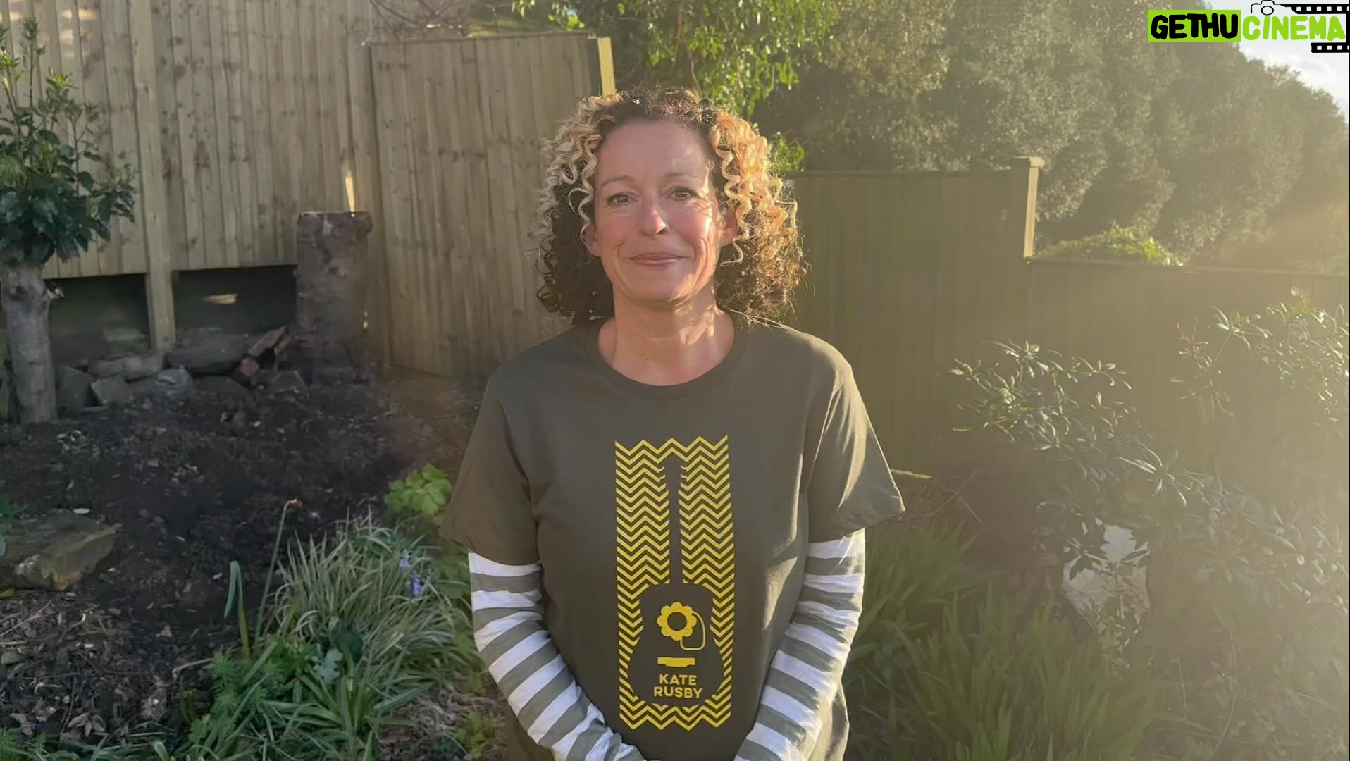 Kate Rusby - 578 Likes - Awwww loving this spring!! 🥰❤️🌸🐦⬛
Thanks to all who’ve come along to Singy Songy so far, can’t wait for the next stint! 😃🫶 whoop whoop 🎊
A wee reminder that some are sold out, some are about to, some begin at 7pm some at 7.30pm so a couple of bits to check out ahead of the day.
We are just loving it ❤️🥰 happy spring everyone! Has spring sprung where you are? 😃🌱🌿🌼🌻🌷
Ps It’s now Thursday so Glasgow today!! Can’t wait 😁😆🥰