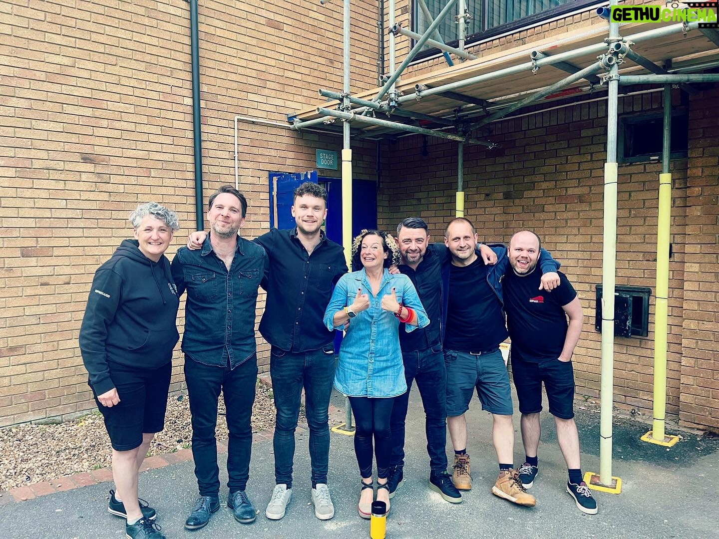 Kate Rusby - 311 Likes - 🌸⭐️🌸 Well what an eventful night at @the_cresset Peterborough tonight but a bootiful gig despite 🥰 Sorry I forgot to get a pic of you lovely peeps tonight due to the fire alarm evacuation, here is a pic of us band and crew standing outside, waiting to go back on and listening to the blackbirds 🐦⬛🐦⬛ Thankyou so much. for coming and singing so amazing tonight 🌸⭐️🌸
Day off tomorrow then onto @warwickarts on Saturday May 11th 🚗 vroom vroom
#singysongysessiontour #springtour #katerusby
#guitars #acousticguitars #electricguitars #bass #rhodeskeys #moog #bouzouki #band @deebookane @duncanlyall @samkellysings @isophase_audio
📸 1 by Mr Stage Manager 😎
📸 2&3 by our lovely lighting engineer @zaknicholson