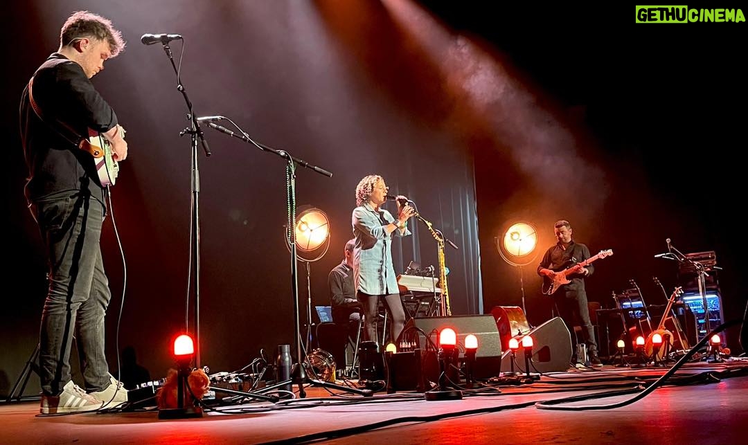 Kate Rusby - 282 Likes - 🌸🌟Another cracker of a show tonight, our third night of the Singy Songy Session Tour at @victheatrehx Halifax. Thank you so much for coming out and making it a wonderful, sparkly night you lovely people ⭐️🌸
Next stop is @paviliontheatreglasgow on April 18th vroom vroom 🚗
#singysongysessiontour #katerusby #springtour #guitars #acousticguitars #electricguitars #bass #rhodeskeys #bouzouki #moog @duncanlyall @deebookane @sammysauceboat @isophase_audio
📸’s by our incredible lighting engineer @zaknicholson 🥰