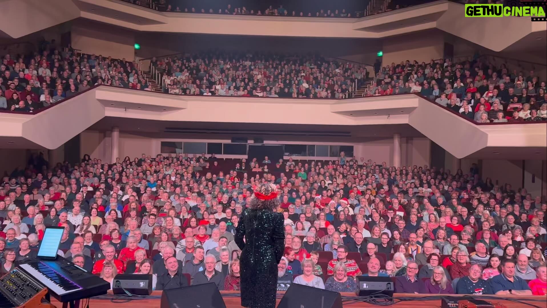 Kate Rusby - 431 Likes - 🎄🦌🎄 I’m pretty sure that in all the 17 years of doing the Christmas tour, we have been to Nottingham EVERY YEAR! You are awesomely awesome every time and tonight at @royalnottingham was no exception ❤️ Thank you SO much! Much love and Happy Christmas guys. Wizzing on the motorway again a very happy Kate 🥰 🎄🦌🎄
@theglasshouseicm Gateshead on Wednesday 20th and last one at @bridgewaterhall Manchester 21st wheeeeeeeeeeee
#lightyears #newalbum #katerusby #rusbyxmas #tour #nottingham