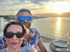 Kate Rusby Instagram - Aw this beautiful, kind, hilarious man 🥰 My hero, my best friend, partner in crime, soul mate, absolute love of my life!!! ❤️ 
🎊🌟☀️HAPPY 14th WEDDING ANNIVERSARY☀️🌟🎊
@deebookane Thank you for 14 of the happiest years of my life, here’s  to many more 🥂🌸☀️❤️