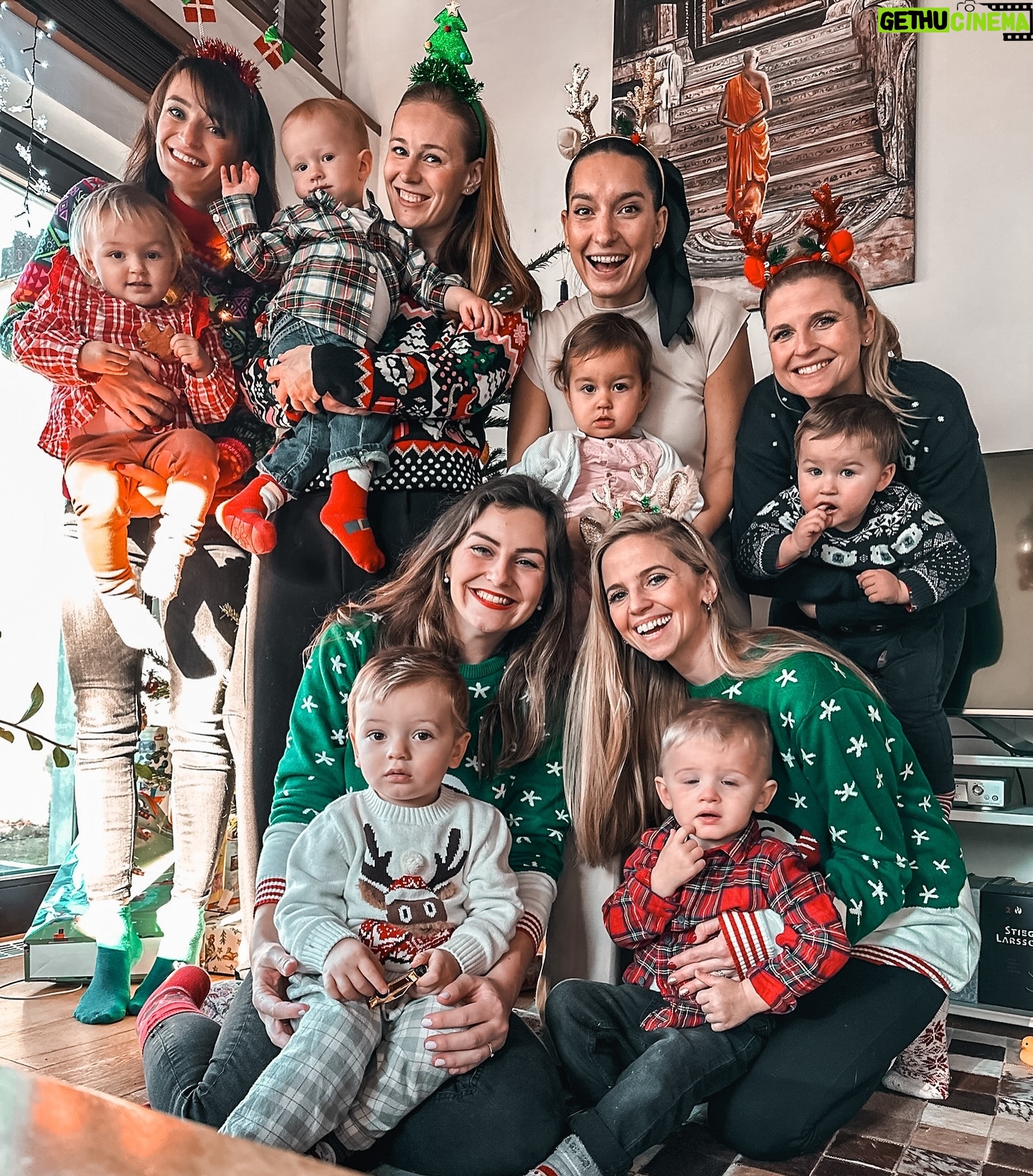 Kateřina Koubová - 890 Likes - Vánoční večůrek pro dětičky 🎄🥹
#frineds #kids #party #christmas #tree #gifts #besties #atmosphere #lights #moms
