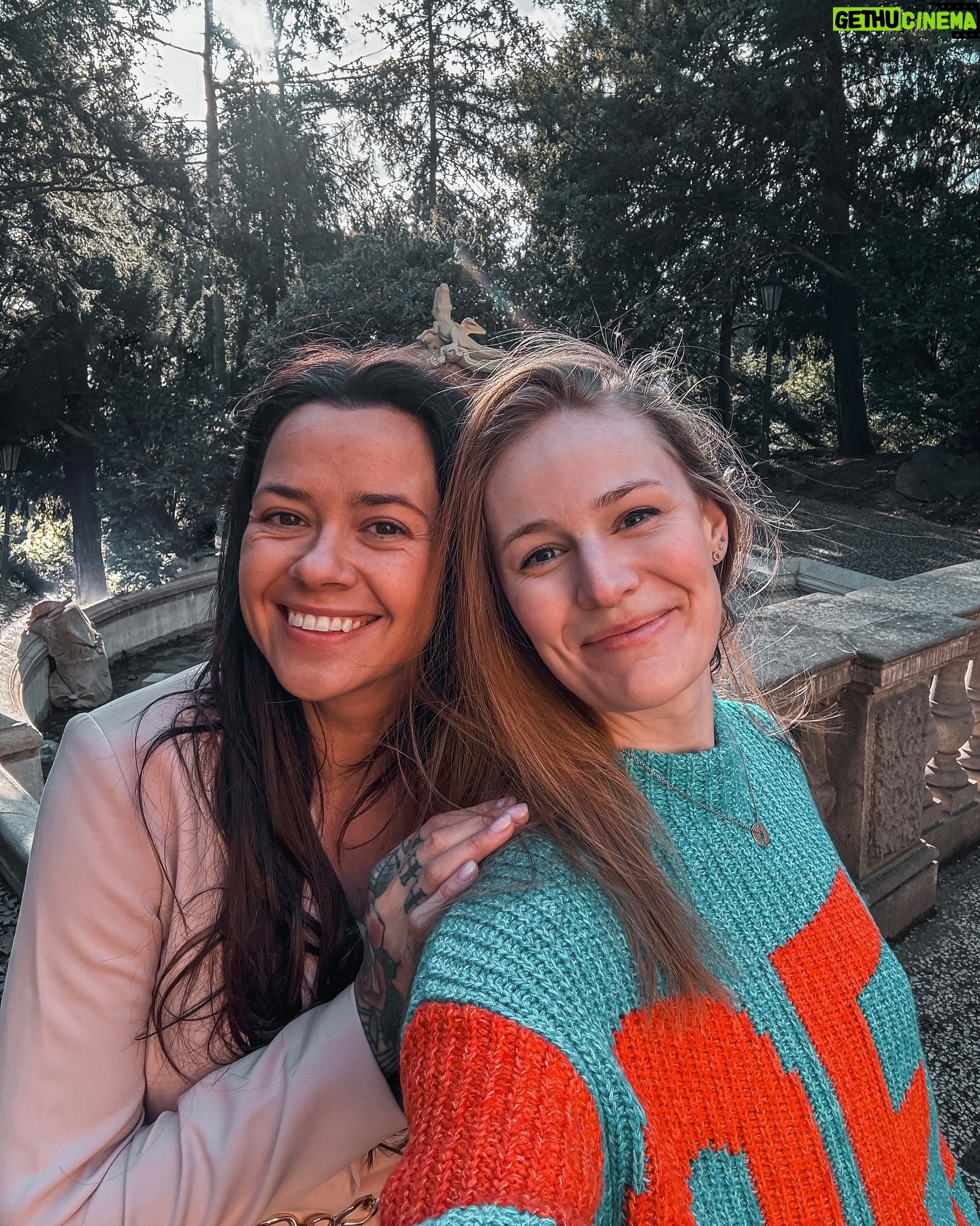 Kateřina Koubová - 2.2K Likes - Už dlouho se nám nepovedlo udělat si společnou fotku 😍 Furt se ale máme a jsme tu jedna pro druhou ❤️
#friends #friendship #czech #girls #together #always #kalinga4ever