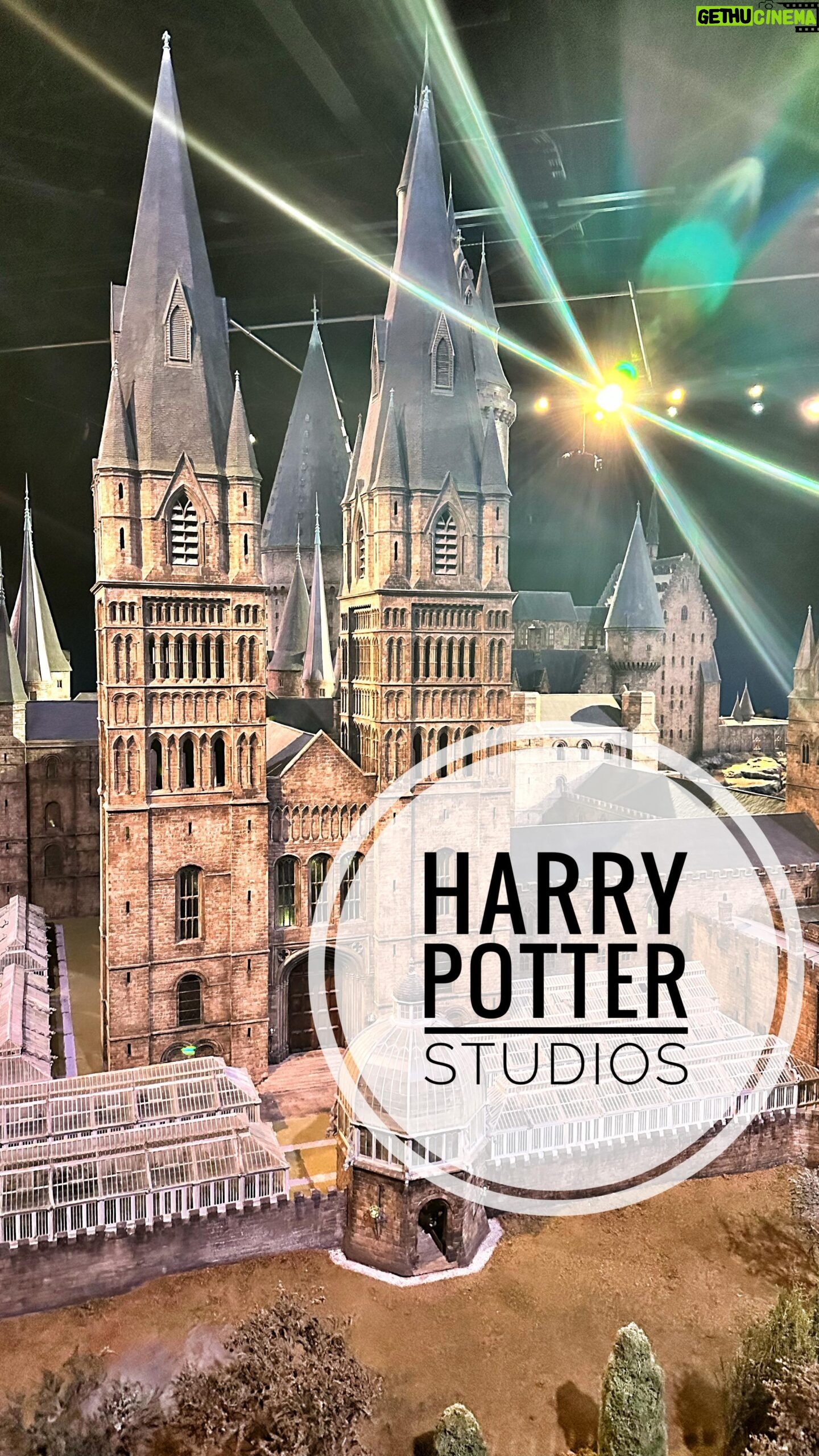 Kateřina Sedláková - 1.8K Likes - Malé nahlédnutí do studií Harryho Pottera 😍
•
Pro mě splněný sen a neskutečný zážitek 🙏
•
#harrypotter #harrypotterstudios #uk #warnerbros #studios #worldofharrypotter #loveharrypotter #hpfun #bradavice #ron #hermiona #harry