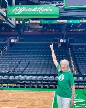Katherine Clark Instagram - We’re the City of Champions — and we know how to celebrate!

Congrats, @Celtics! 🍀