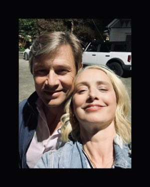 Katherine LaNasa Instagram - 1. Went out to see this guy (Fabulous #RobinBloodworth) in Tiny Beautiful Things @theatricaloutfit tonight (AMAZING!)
where I ran into
2. My Outfit Twin and new buddy Ebony @urstoopid_imnot in the ladies y'all!!! Look at our matching leopard SHOES too!
3. Went home with this dude in his @fordbronco 😂😂😂

#liveyourlife #getoutofthehouse 💯✨