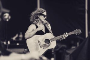 Kathleen Edwards Instagram - Another fine day.  So much gratitude for the company. 
📸  @mikedunnusa