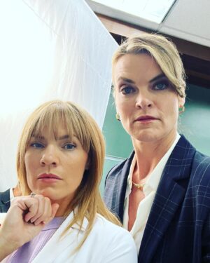 Kathleen Rose Perkins Instagram - I got to work with @missipyle again! So. Lucky. @doogiekamealohamd @jeffreybchapman @missmapuana @peytonelizabethlee