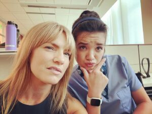 Kathleen Rose Perkins Instagram - The doctors are back in. Shooting season 2!!!@doogiekamealohamd @disneyplus @peytonelizabethlee
