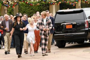 Kathryn Burns Instagram - Tune in to @nbc tonight at 8pm to see to me play the role I was born for…myself. (Ba Dum Tss) #dollypartonsmountainmagicchristmas 

Not shown in these pics is my insecure actor brain silently screaming “I can’t believe my scene partner is Dolly Parton, what were those last second line changes, where’s that mark, who even am I?!” Lucky for me I had 2 angels by my side, @angelparkerla is such a pro and calmly held my hand through it, and the QUEEN herself makes everyone feel at home with her grace, humility, and humor. What a gift. 

Thank you @joelazarov @rambopolitan for having faith in me and for being so wonderfully kind & collaborative 🦋

Set photography by @katboybna