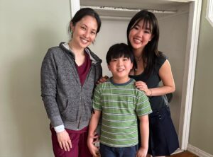 Kathy Wu Instagram - We wrapped! Filming @srothefilm has made my heart full. It was one of those projects that touches your soul. I got to play with so many possibilities, Weiling’s story is filled with so much richness and nuances, it’s a story that tells the many hardships immigrants go through. 感謝一幫熱血的你們！🫶🏻Thank you @filmindependent for such a great opportunity to collaborate with this bunch of talented creatives: 
Director @omerbenshachar 
Producer @yukyshen 
Executive Producer Jasmine Rivas 
Writer @belinda.huijuan.tang 
DP @wentingd 
Editor @luodaweixiao 
Production Design @mexiruviann 
UPM @karinekino 
1st AD @bhasinragini 
PA @phoebexiaoxiaowong 
Art Director @mingyue_leee 
Assistant Art Director @sandra_b_rodriguez_ 
Set Dresser @pblancosetlocal44 
Art PA @shanecharlesproduction 
Sammy Chavoya 
Script Supervisor @jingyigoh 
Camera Operator @william.christensen.88 
1st AC @elisasouzac 
2nd AC Erika Spiteri & Kyle Backus 
Gaffer @itfilms 
Key Grip @devinchen_19 
G&E swings @shesxari_ & @joshuamoriconi 
HMU @giofaces 
Costume Design @alabamablonde 
Sound @pfxdsound 
Casting Director @cdfioe 
Casting Assistant @janealiceflowers 

Cast
Mom-🙋🏻‍♀️
Daughter- @lauren.m3i 
Son-Darren Shen Kao
Friend- Madison Paige