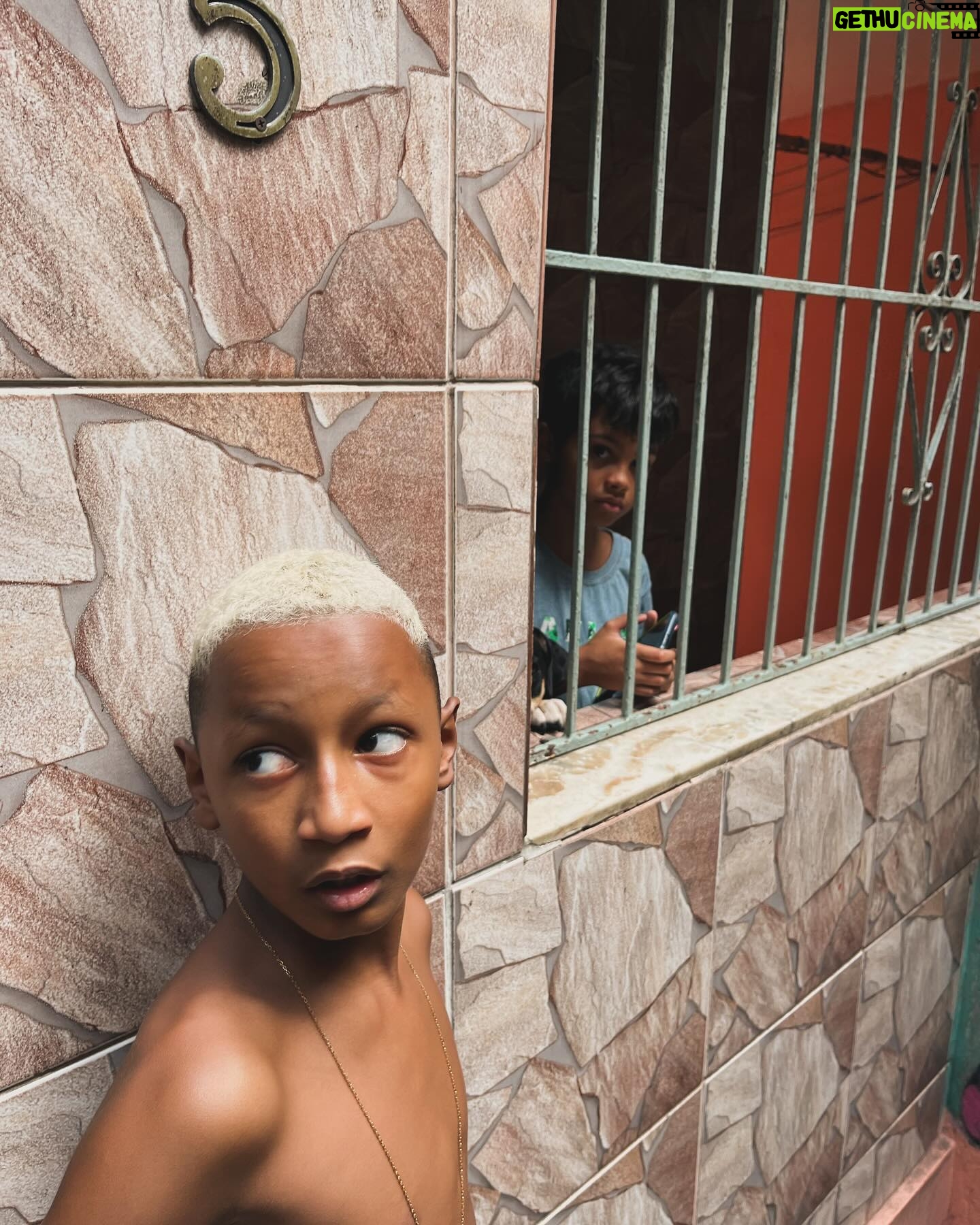Katia Repina - 3 Likes - Inside Favela Da Rocinha, Rio De Janeiro. Around 200,000 people live in Rocinha, making it the largest favela in Brazil.
Rio’s drug trade has long been divided among three factions: Comando Vermelho, Terceiro Comando Puro and Amigos dos Amigos. Each faction controls specific favelas from where they organize the sale of cocaine which is distributed among the many users within the favelas as well in the middle-class areas.
#riodejaneiro #favela #brazil