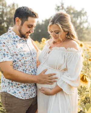 Katie Carpenter Instagram - Got the sneak peek today and couldn’t resist sharing! 💛 

Can’t stop staring at these images by @loveleighco.photos. They memorialize our love & this weird and wild phase in our lives. 

We’re just a few months away from meeting this little sunflower. How lucky we are. 🌻

#maternityshoot #maternityphotography #sunflower #30weekspregnant #bumpstyle #goldenhour #sunflowers🌻 #maternityshoot #momtobe #pregnancy