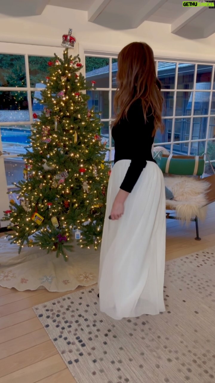 Katie Nehra - 3 Likes - My favorite time of year 🎄
