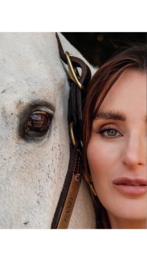 Katie Nehra Instagram - There is no secret so close as that between a rider and his horse -

Robert Smith Surtees

Magical shoot day with @blisskatherine   @audrie_segura