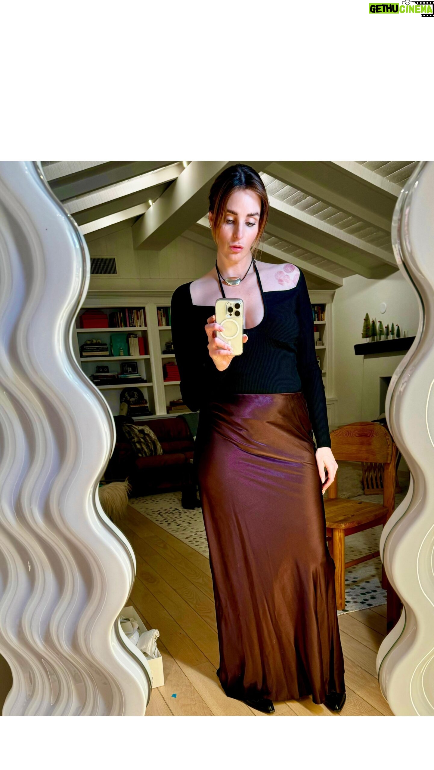 Katie Nehra - 3 Likes - Who else is dressing like it’s 1997?