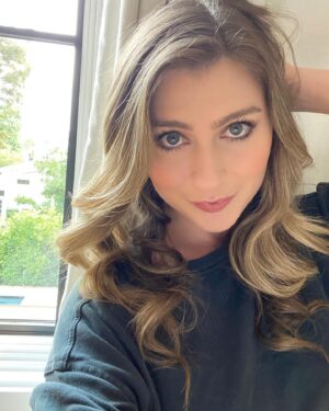 Katie Wilson Instagram - Where’s Fall? Im sick of this 95 degree weather 🥵🍁🍂