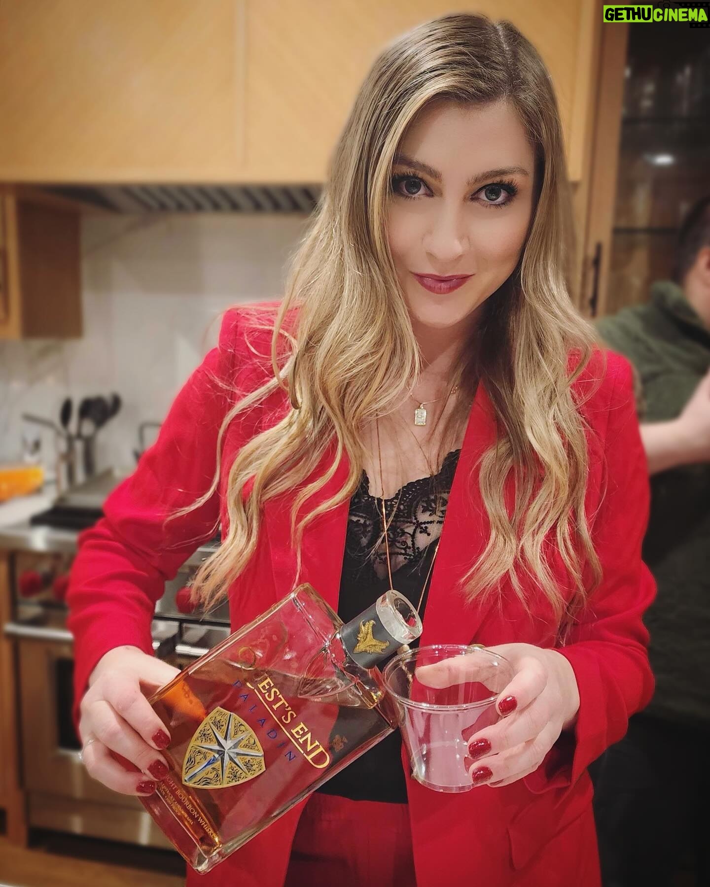 Katie Wilson - 308 Likes - A wonderful weekend with wonderful friends! 🌲✨ & @questsendwhiskey 🥃
Thank you to @iamchubbybunny for documenting the fun! 📸