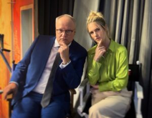 Katjana Gerz Instagram - Es geht um wissen-schaft Möglichkeiten! Elternzeitvertretung mit Oliver Welke! Die neue Folge @maithinkx ist jetzt in der zdf Mediathek